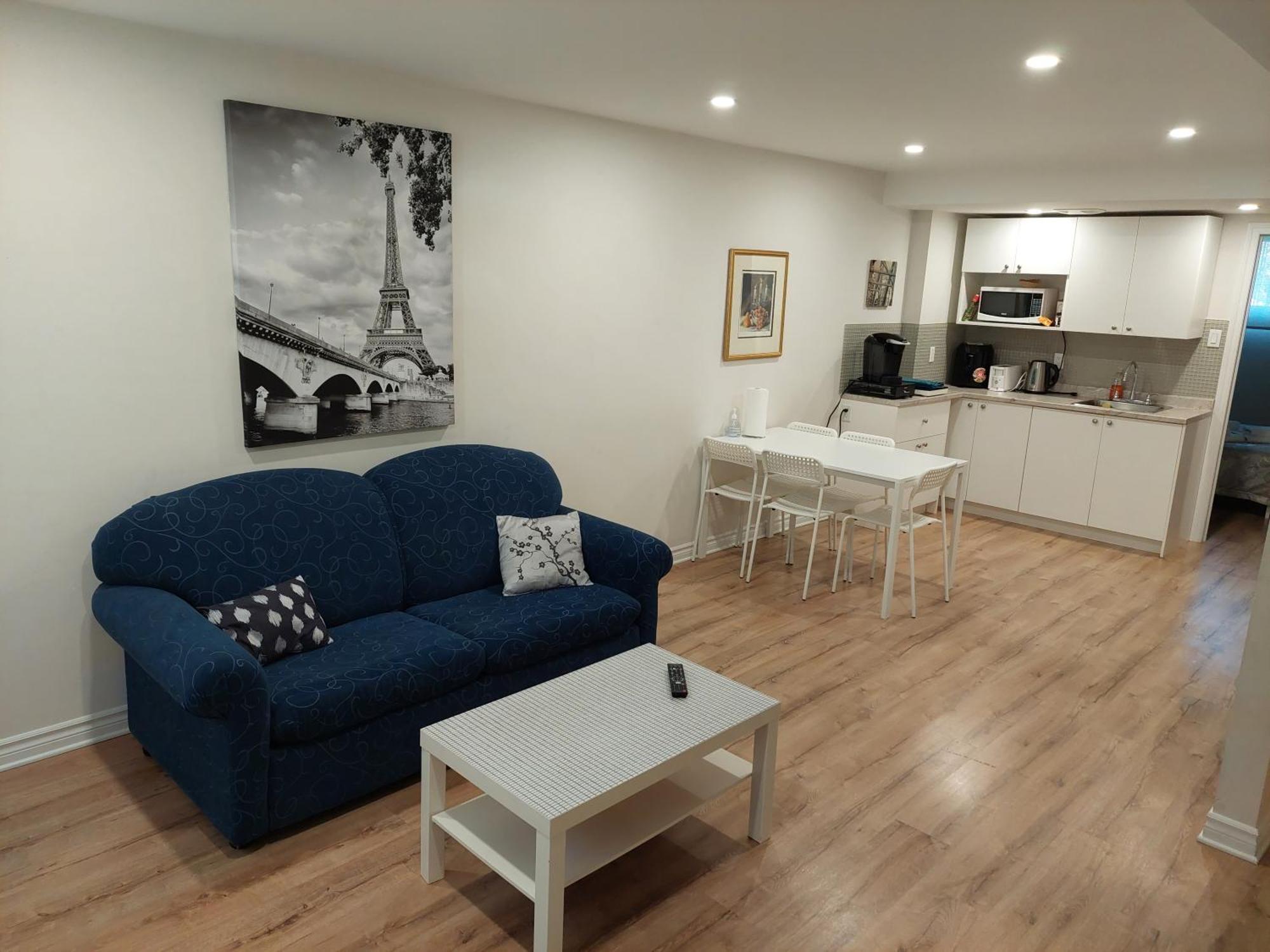 Spacious Basement One Bedroom Apartment, Wifi. Montréal Esterno foto